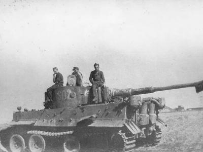 Panzer VI Tiger code S02 of Schwere Panzerkompanie SS-Panzer Regiment 2 Das Reich Eastern front 2
