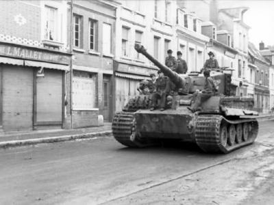 Tiger Ausf E of 2/Schwere Panzer-Abteilung 503, tank number 213. France 1944