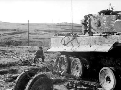 Tiger I tank number 2 of 2/schwere Panzerabteilung 508 Anzio Italy 1944 3