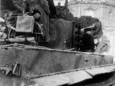 Tiger I tank in Rome 1944 4