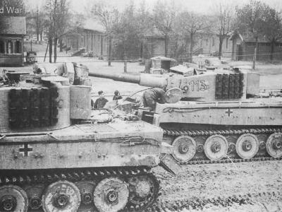 Tigers 113 and 114 from Schwere Panzer Abteilung 501