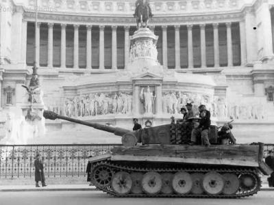 Tiger of the Schwere Panzer-Abteilung 508 in Rome 1944 2