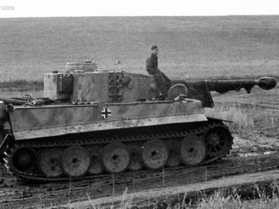 Tiger I code 932 of the 9th Company/3rd SS Panzer Regiment, 3rd SS Panzergrenadier Division Totenkopf