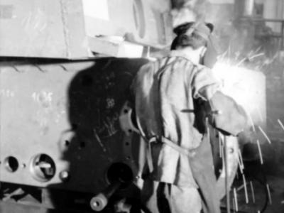 Assembly line at the Henschel factory 4
