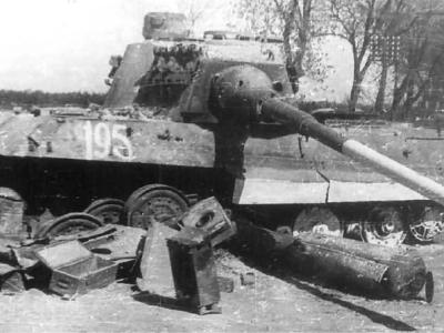 Tiger 2 tank of the schwere panzer abteilung 509 Eastern Front 1945 2