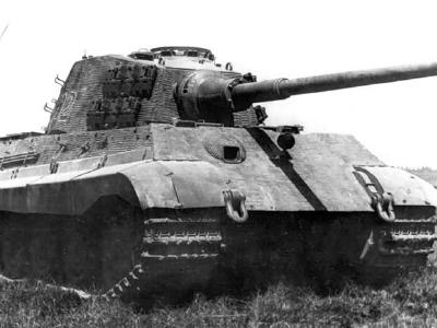 Captured King Tiger tank with zimmerit of the Schwere Panzer-Abteilung 501. Tank number 502. Poland Staszow 1944