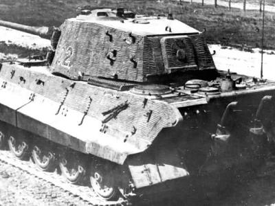 Captured King Tiger tank with zimmerit of the Schwere Panzer-Abteilung 501. Tank number 502. 1944