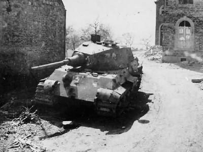 Tiger 2 tank (Fgst.Nr. 280273) of the Schwere SS Panzer-Abteilung 501. Tank number 213. La Gleize