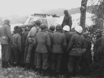 captured German Tiger 2 tank and US soldiers
