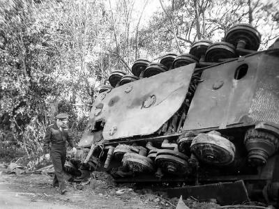 King Tiger tank of the schwere Panzer Abteilung 503. Tank number 100 France 1944