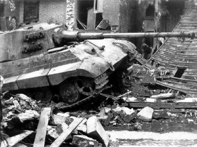 King Tiger tank of the Schwere SS Panzer-Abteilung 501. Tank number 105. Stavelot