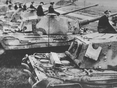 Tiger 2 tank henschel turret with zimmerit