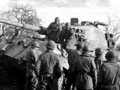 Tiger II tank 204