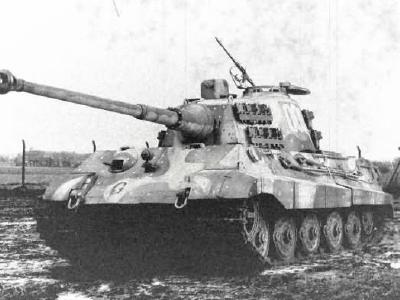 Tiger II tank of the Schwere SS Panzer-Abteilung 501. Tank number 008. 1944