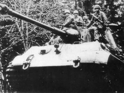 Königstiger number 222 of the schwere SS Panzer Abteilung 501