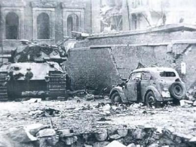King Tiger of Schwere SS-Panzer-Abteilung 503. Potsdamer Platz Berlin 1945 2