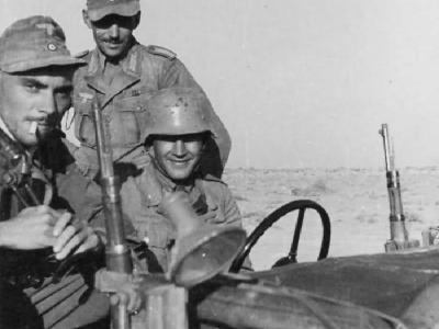 Dak africa korps soldier in stahlhelm