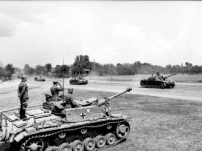 Grossdeutschland Parade von Sturmgeschutzen der Divivision