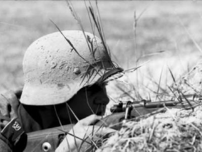Grossdeutschland 0123 17 Russland Soldat der Div