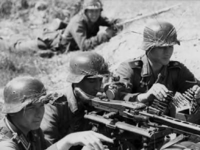 Grossdeutschland 0123 23 Russland MG Stellung