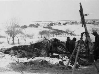 Grossdeutschland 0131 32 Russland Geschutzstellung im Winter