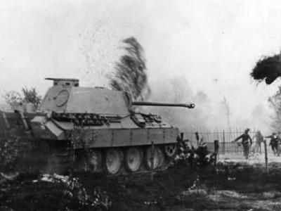 Grossdeutschland 1976 124 12A Russland Infanterie und Panzer im Kampf