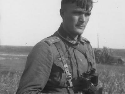 Grossdeutschland 748 0098 25 Russland Soldat der Division