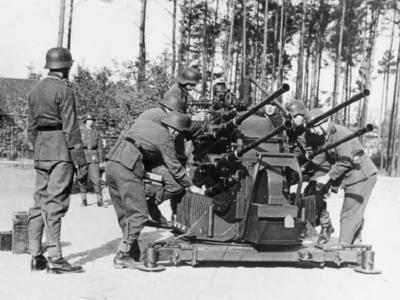 Grossdeutschland J08338 Ausbildung an der Vierlings Flak