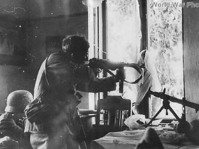Soldiers of the 33rd Waffen Grenadier Division of the SS Charlemagne