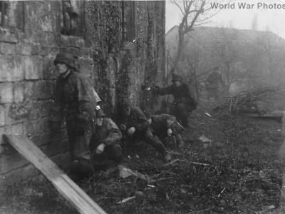 Troops of LSSAH clear town during Operation Barbarossa