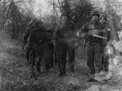 5.SS-Panzer-Division „Wiking” troops during Battle in Korsun Cherkassy Pocket 1944