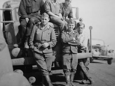 Büssing-NAG type 4500 S – 1 and soldiers