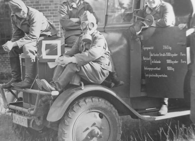 Bussing NAG typ G 31 le Gel LKW Luftwaffe photo