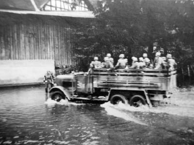 Henschel 33 fording a river