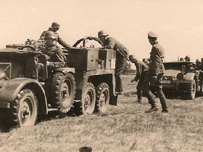 Wehrmacht Troops in Field with Krupp L2H143