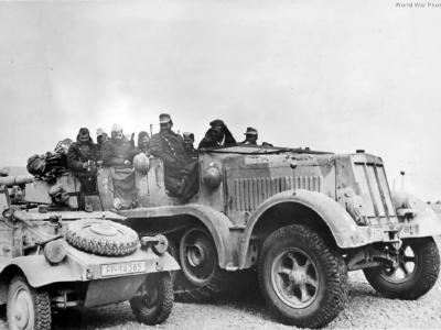 Kubelwagen and SdKfz 7 from DAK