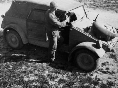 VW Kubelwagen with balloon tires
