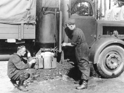 Mercedes L 4500 Holzgas 5