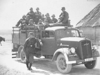 Opel Blitz of the 8.SS-Kavallerie-Division Florian Geyer
