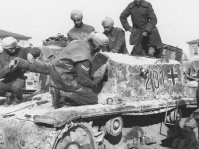 Captured StuG M 42 201, Italy