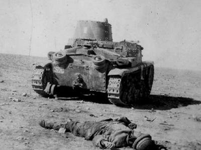 Dead Italian tanker lies next to M11/39