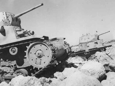 M13/40 tanks 5