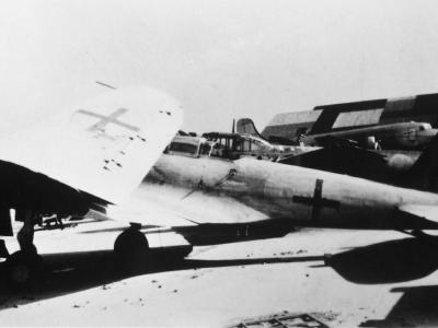 B5N „Kate” with white surrender scheme and green crosses, 1945