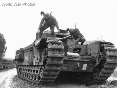 Italian Bersaglieri and captured Churchill, Tunisia 1943 2