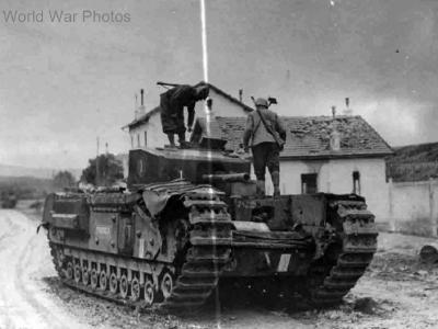 Italian Bersaglieri and captured Churchill, Tunisia 1943