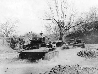 Soviet Mk VII Tetrarch Tanks (Виккерс VII)