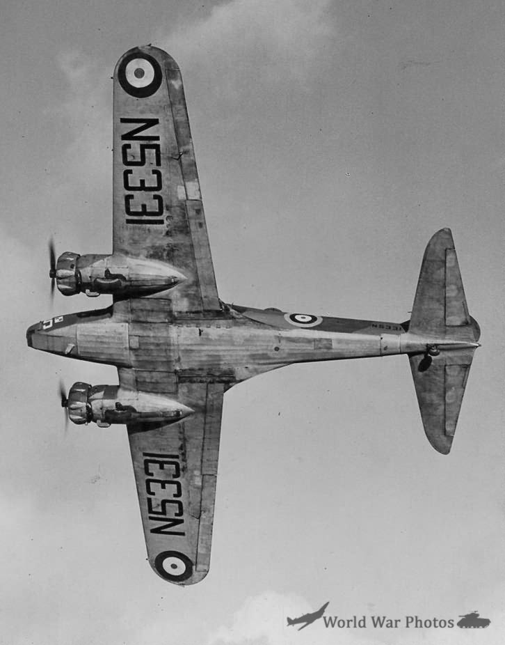 Anson I N5331 in Flight 6 OAFU 1940