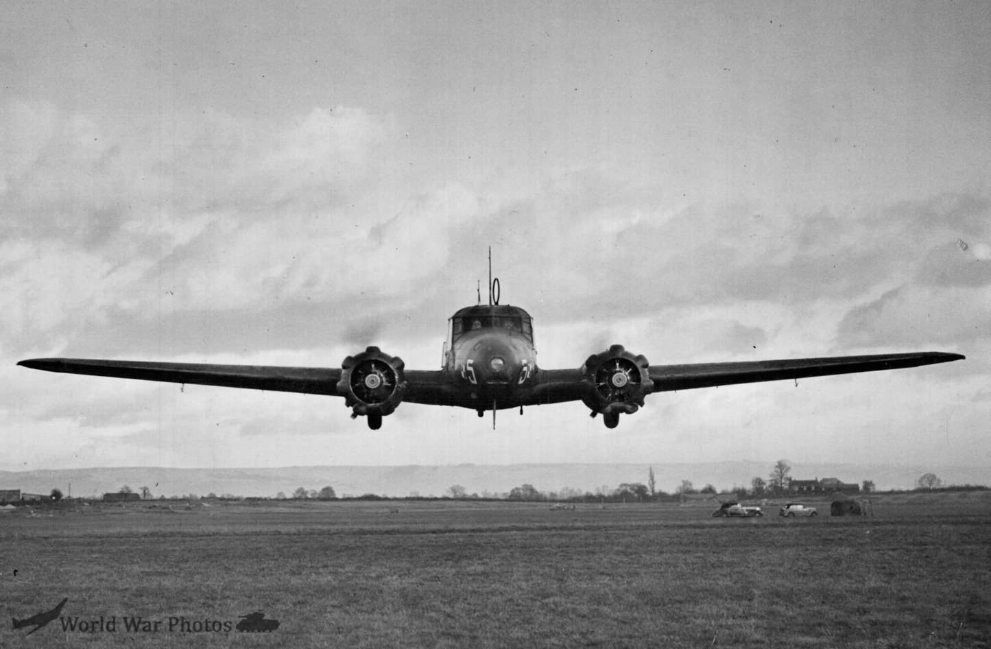 Anson I N5331 in Flight 6 OAFU 1940