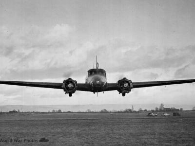 Anson I N5331 in Flight 6 OAFU 1940