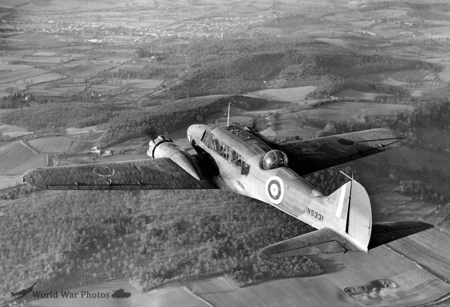 Anson I N5331 in Flight 6 OAFU 1940